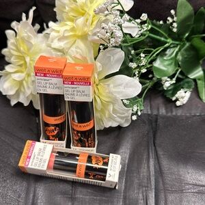 3 - Wet n Wild Pout Gel Lip Balm Trio 954B Tell